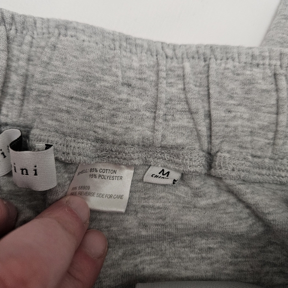 Gianni Bini Gray Tapered Leg Sweatpants! - Picture 4 of 7